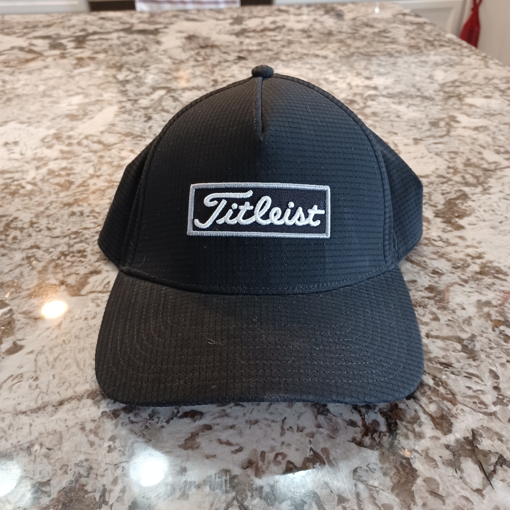 Titleist Black Golf Hat